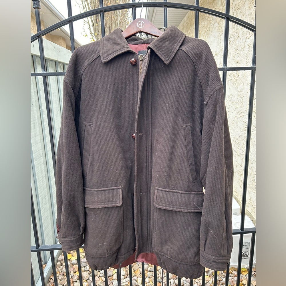 Holt Renfrew men’s fall jacket with cinch ability